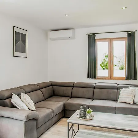 Vakantiehuis Bleu 39 Lacapelle-Marival